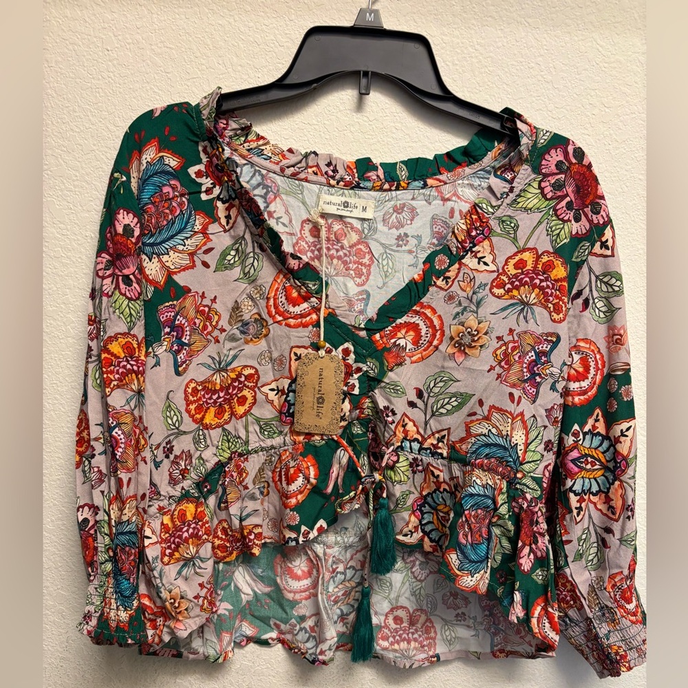 Natural Life Ruffle Trim Top - Medium BNWT - Picture 4 of 6